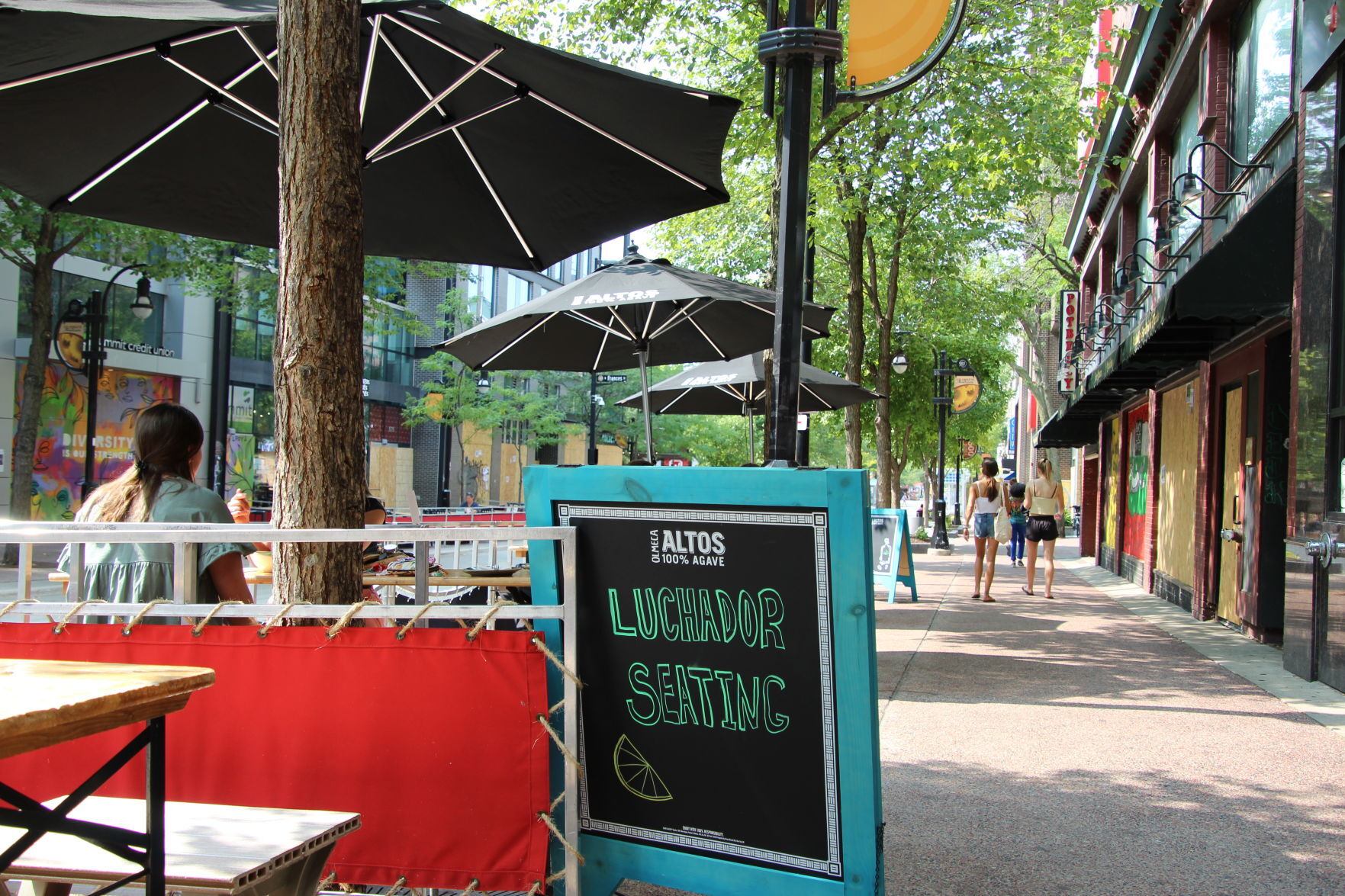 Luchador patio